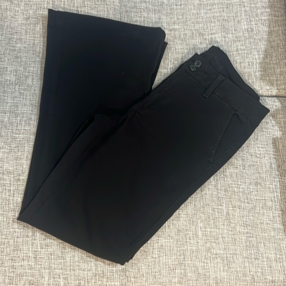 AMERICAN EAGLE ARTIST stretch flare pants. Black size 8 short.